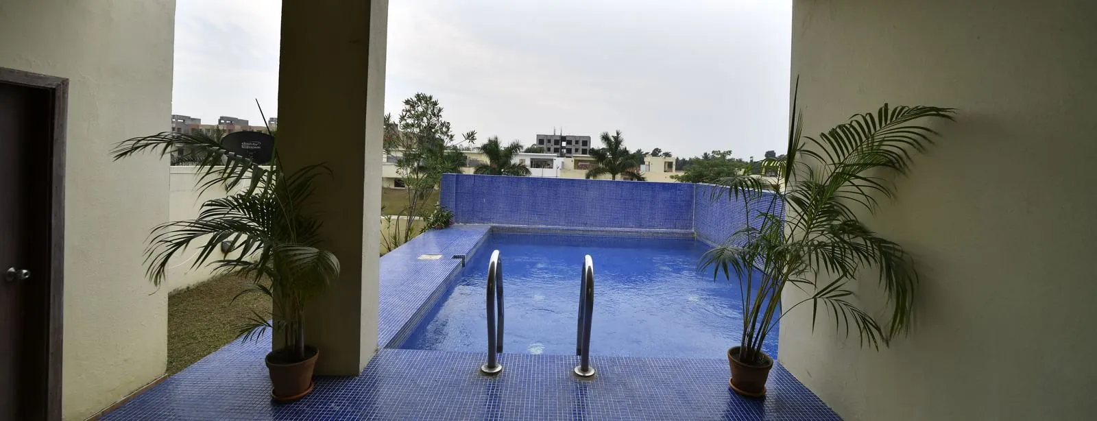 Aqua_Bungalow_Pool